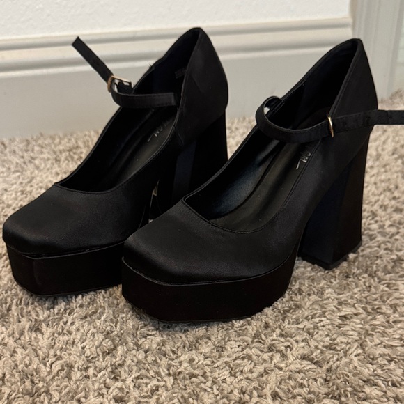 Nasty Gal Shoes - Nasty Gal Black Platform Mary Jane Shoes